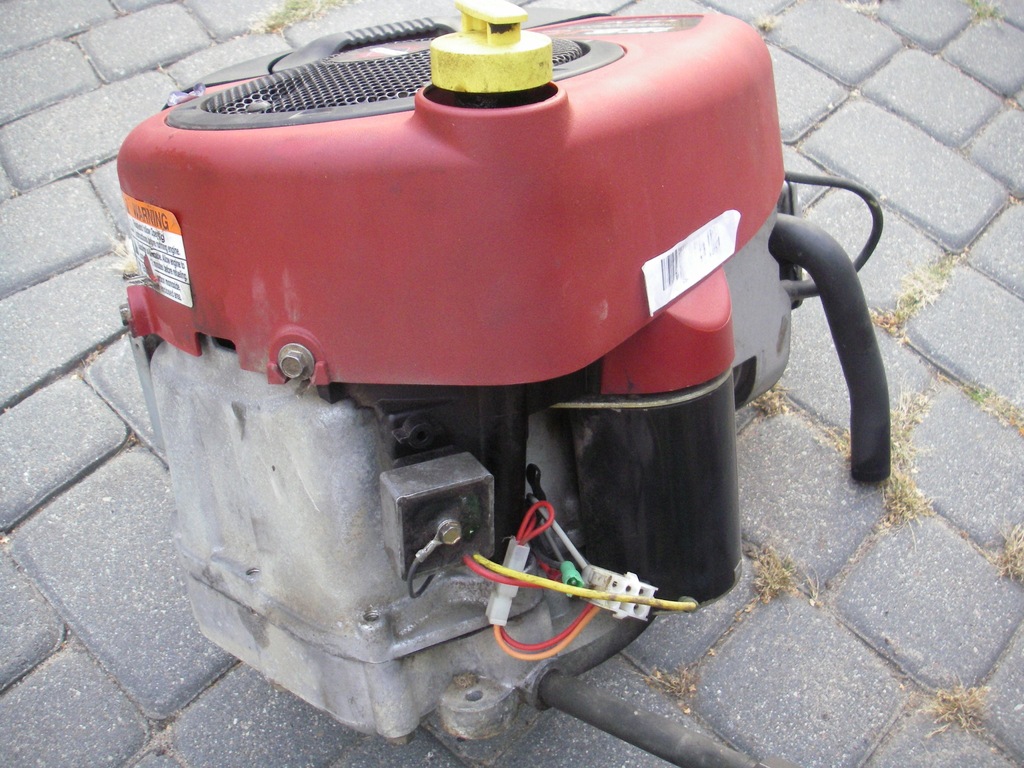 SILNIK BRIGGS & STRATTON 15,5 HP / TAKTOREK - 7610074982 - Oficjalne ...