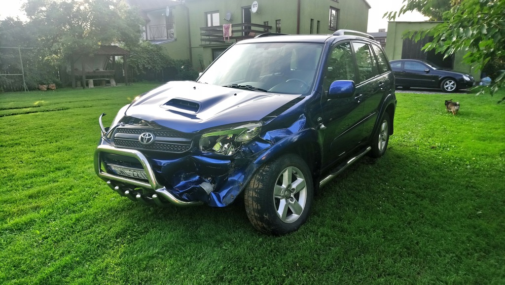 toyota rav4 uszkodzona