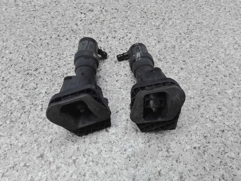 SPRYSKIWACZ REFLEKTORA LAMPY - AUDI A3 8L 97-03