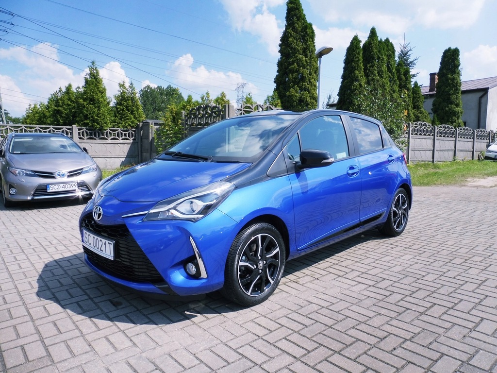 Toyota Yaris 1.5 (111KM) Selection Sapphire 2017