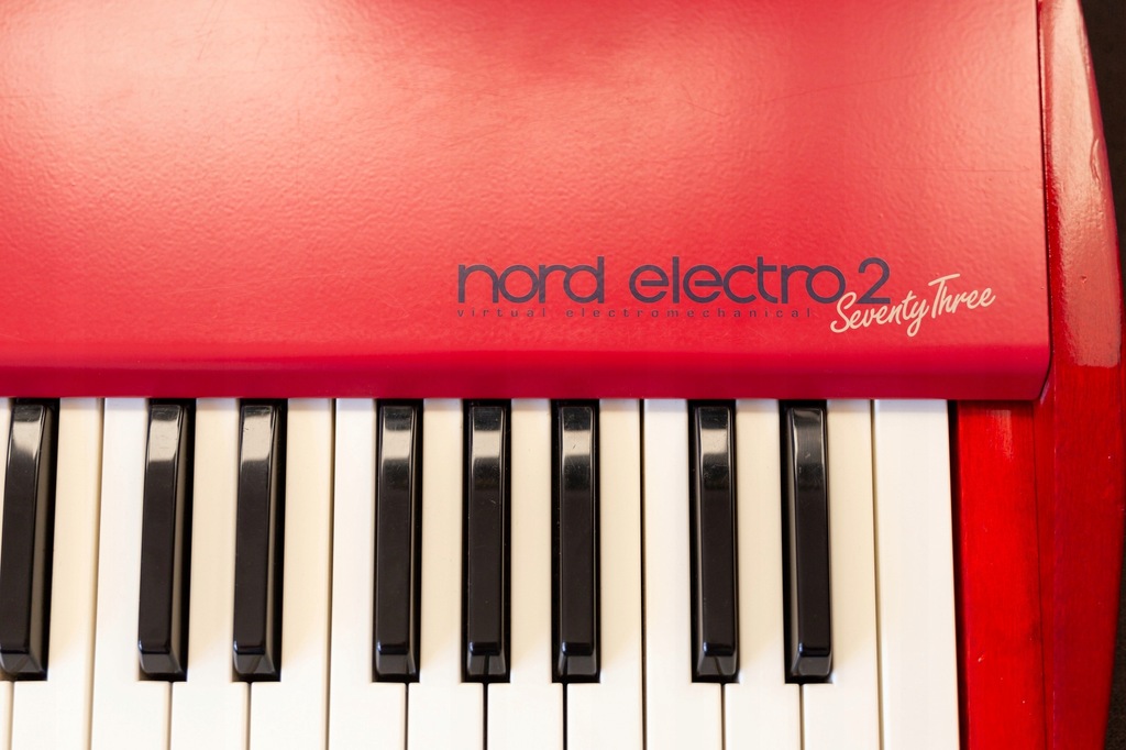 Nord Electro 2 73 CLAVIA + Soft Case, super stan