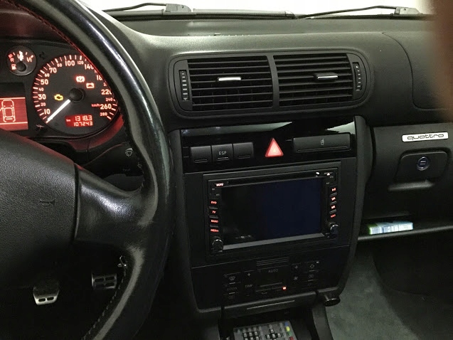 NIEŚCIERALNY KOSZ 2 DIN AUDI A3 S3 8L LIFT Komplet