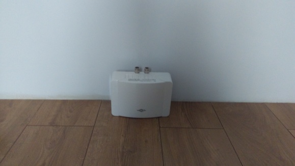 CLAGE M3E-U 3,5 kW PODGRZEWACZ WODY