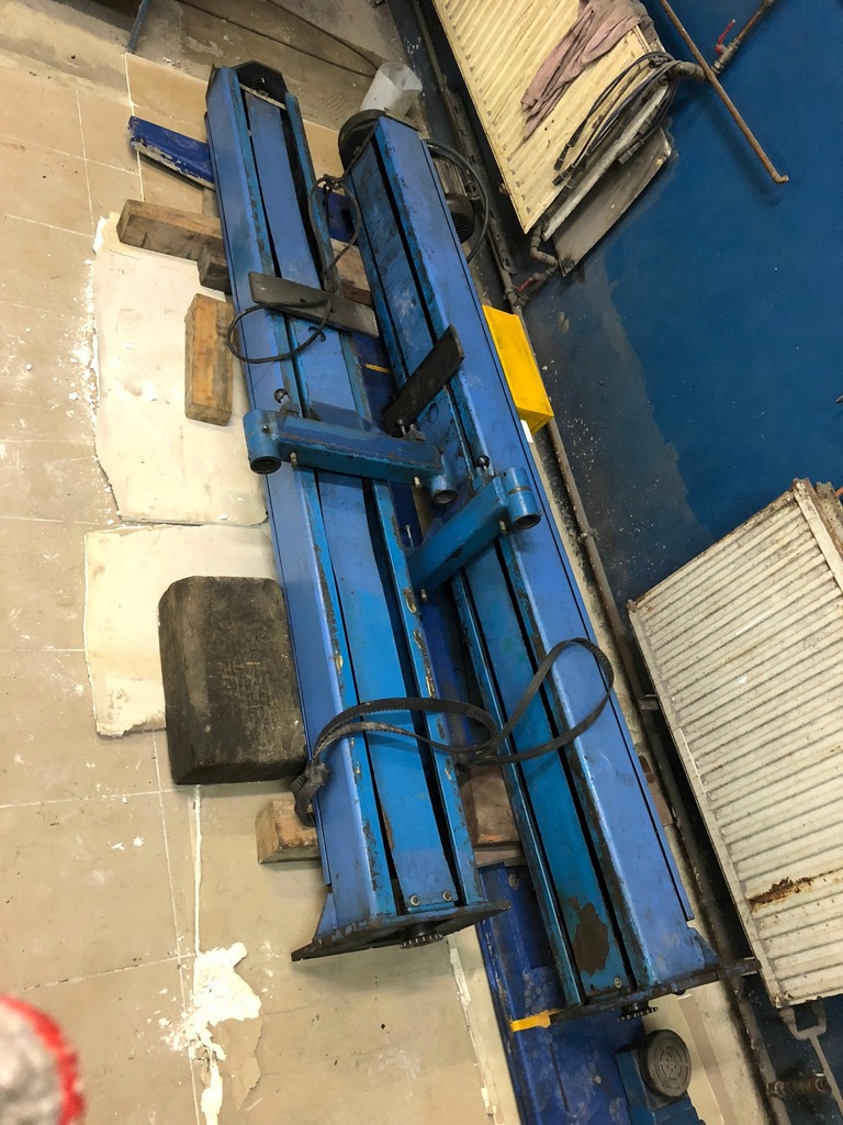Podnośnik dwukolumnowy HOFMANN GTE 2500