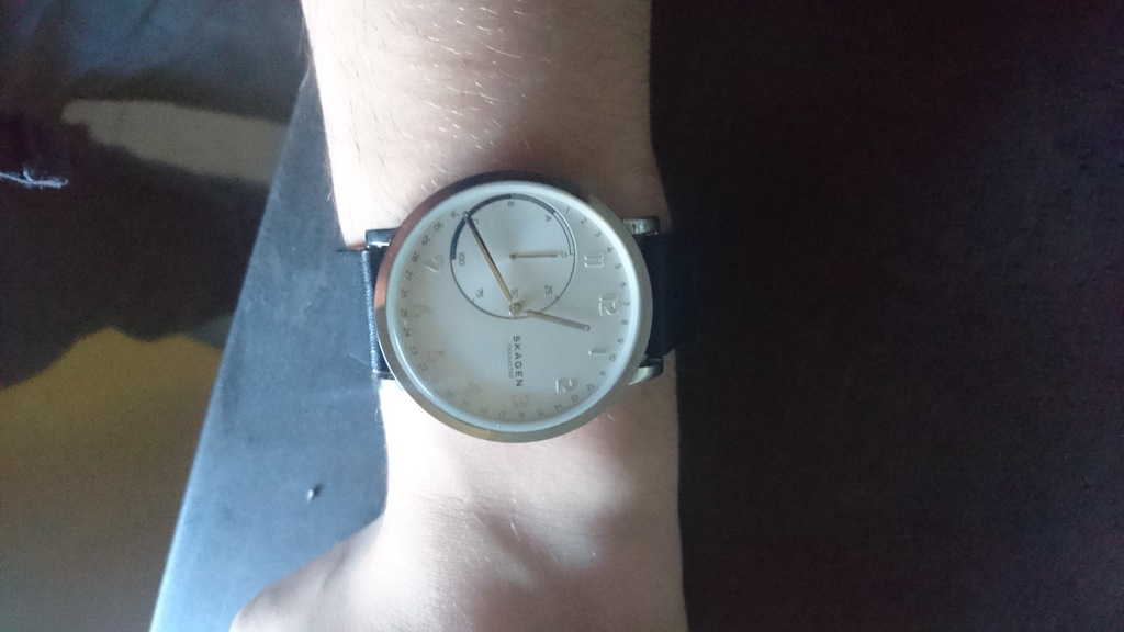 skagen unisex hybrid smartwatch