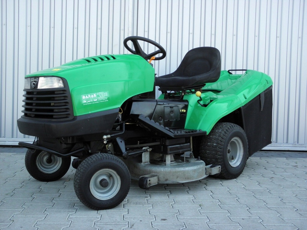 TRAKTOREK KOSIARKA JOHN DEERE SABRE - BARAS