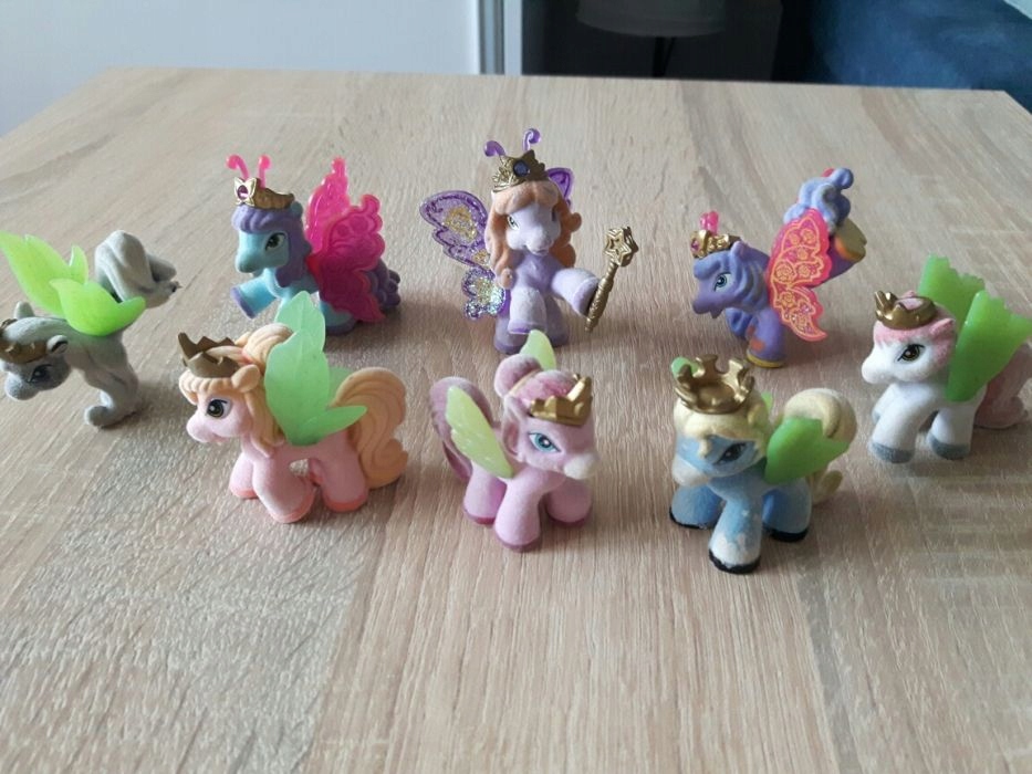 Kucyki filly Butterfly świecące skrzydła 8szt