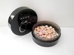 puder wyrównujący koloryt AVON IDEAL FLAWLESS CC