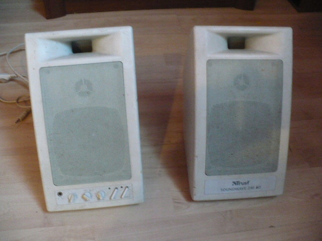 GŁOŚNIKI DO KOMPUTERA TRUST 240 3D