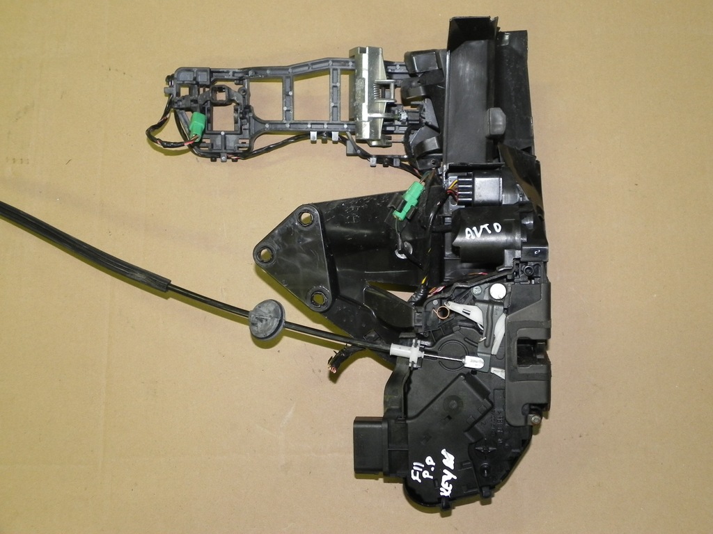 FORD FOCUS II MK2 KEYFREE ZAMEK DRZWI PRAWY PRZOD 7164221306