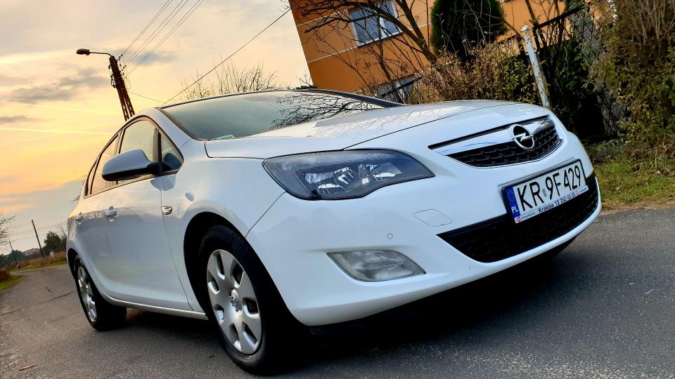 Opel Astra J NAVI Salon 1 wlasciciel ENJOY