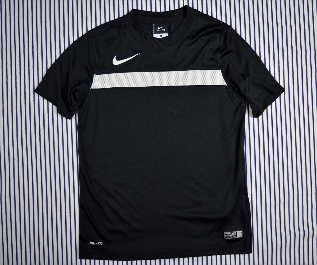 NIKE BLUZKA SPORTOWA  S.IDEALNY 8-10l  128/137