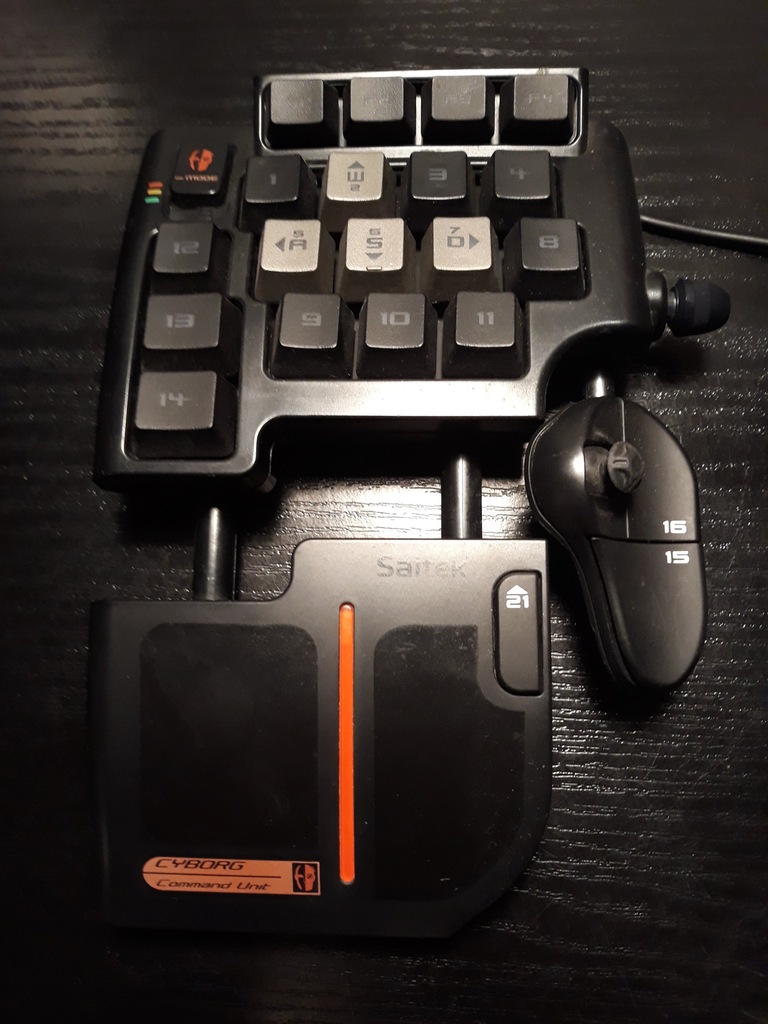 Saitek Cyborg Command Unit - klawiatura