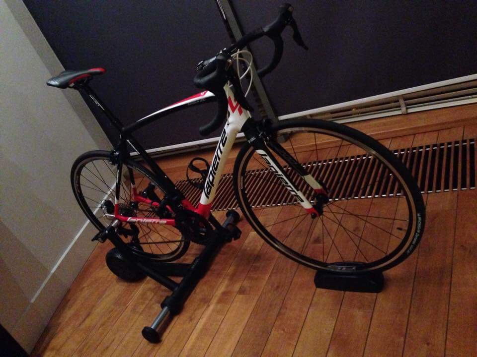 Używany trenażer rowerowy b-kool czarny 2016