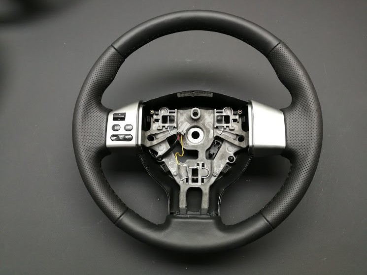 Kierownica Nissan NOTE i TILDA nowa skóra