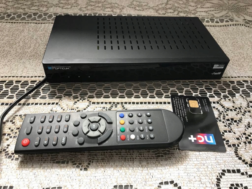 Dekoder Opticum HD XS65 plus karta NC+
