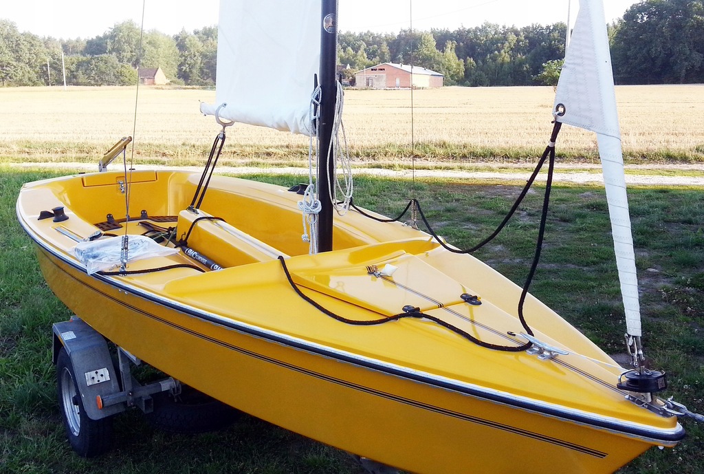 DLA WYMAGAJĄCYCH- Żaglówka Jacht Flying Fish I