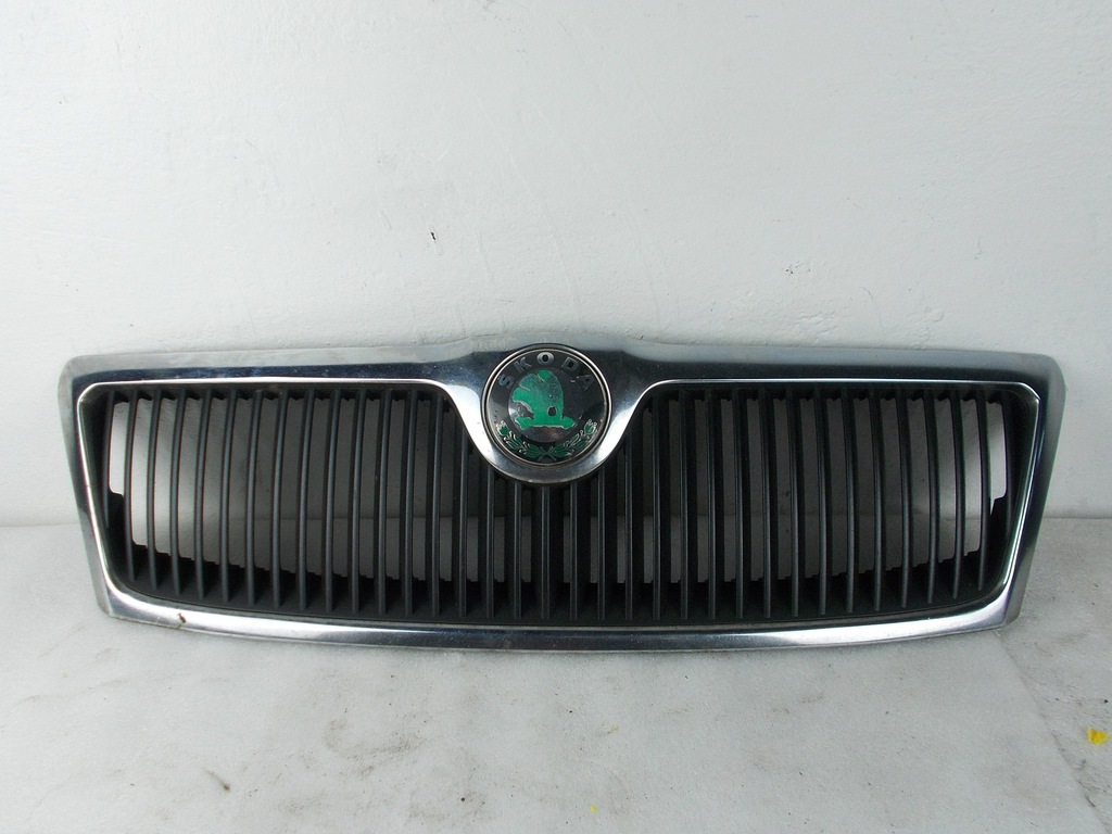 SKODA OCTAVIA II GRILL ATRAPA CHLODNICY