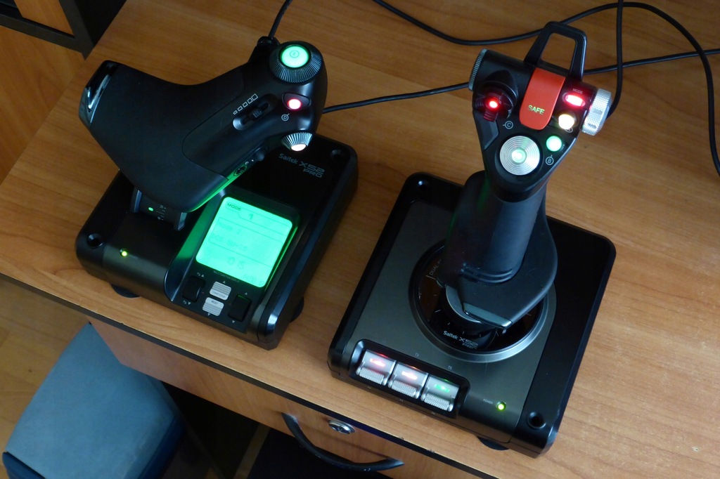 Joystick Wolant LOGITECH SAITEK X52 Pro Flight
