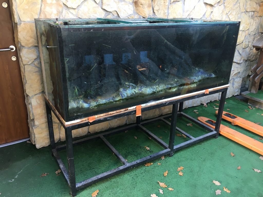 Akwarium z podstawą 760L
