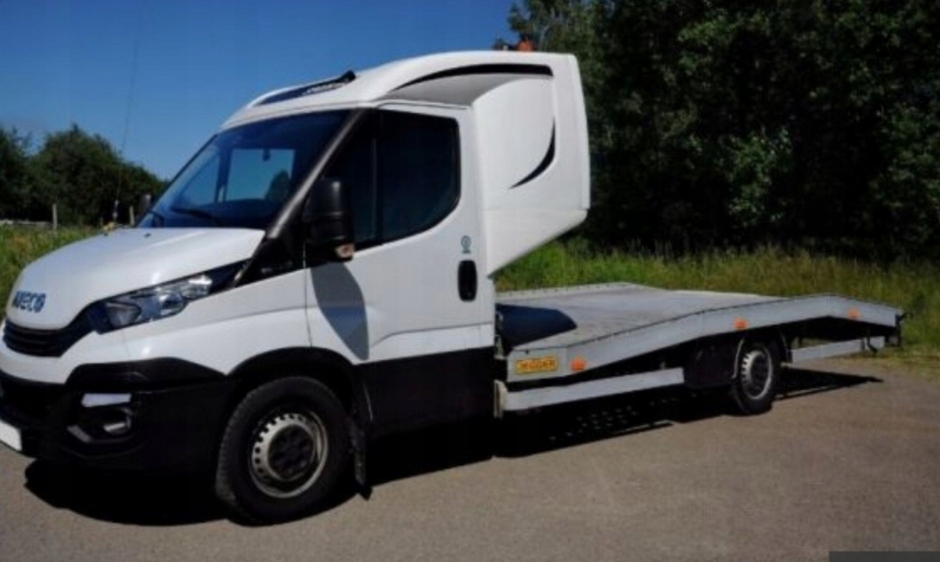 Kabina Iveco Daily sypialnia najazd aluminiowy 16r