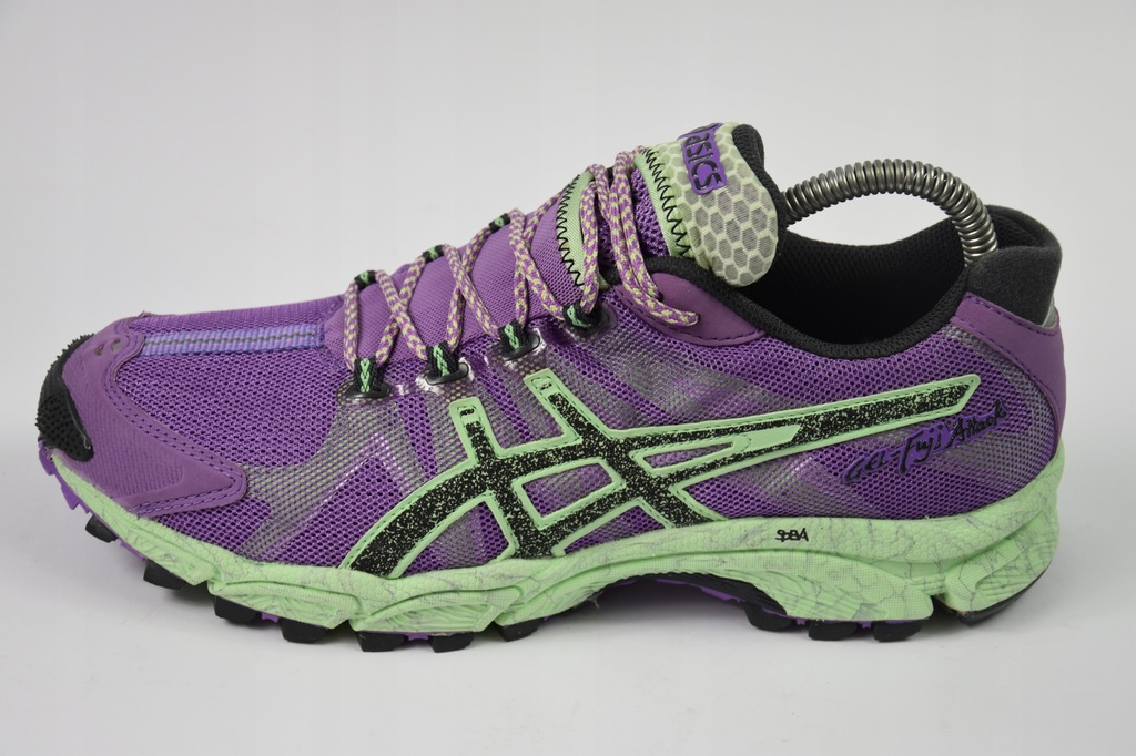 sports shoes sports shoes