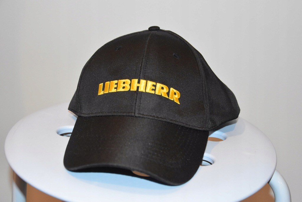 LIEBHERR NOWA CZAPKA Z DASZKIEM