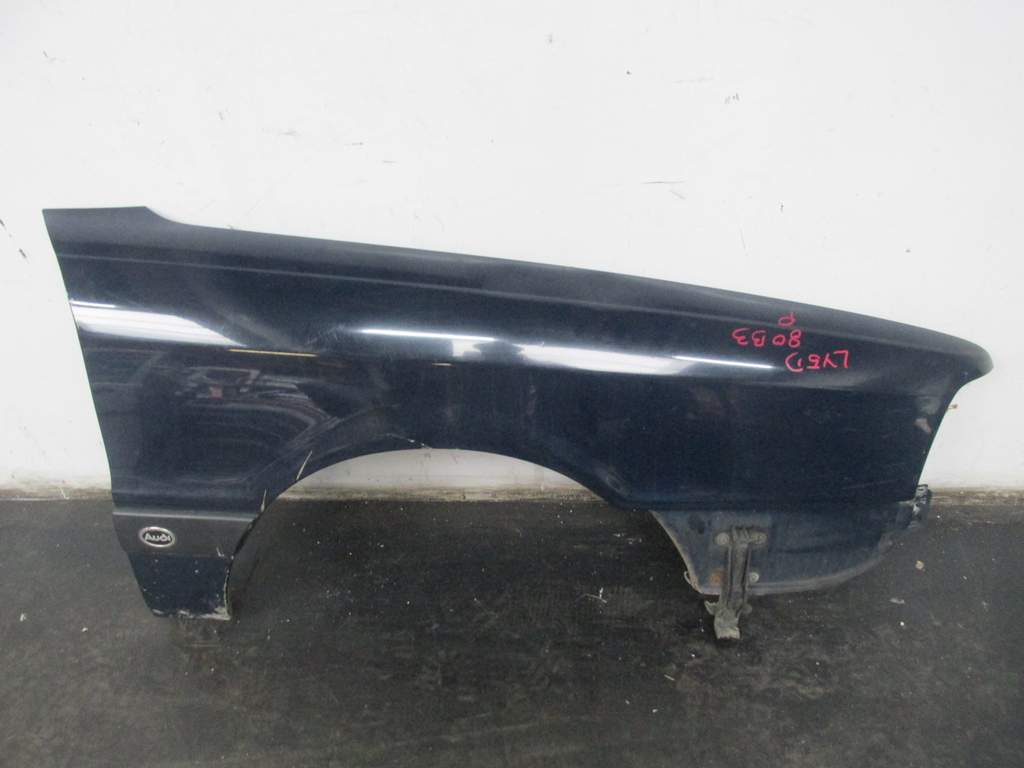 BŁOTNIK PRAWY PRZÓD AUDI 80 B3 LY5D