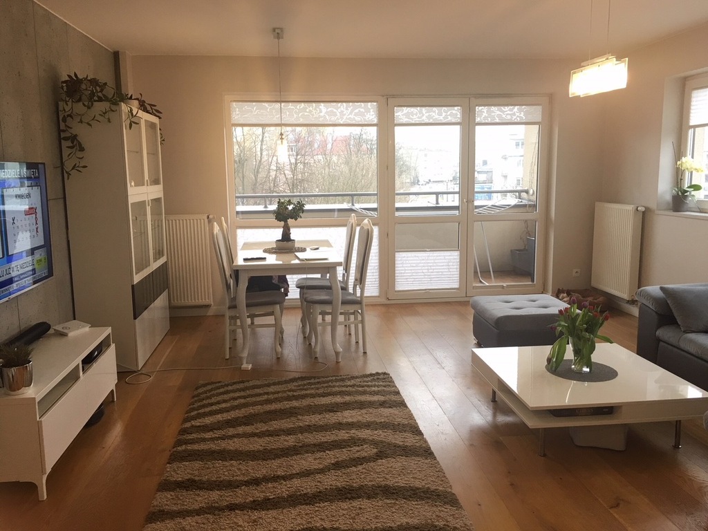 PIĘKNY APARTAMENT CENTRUM KIELCE WIOSENNA
