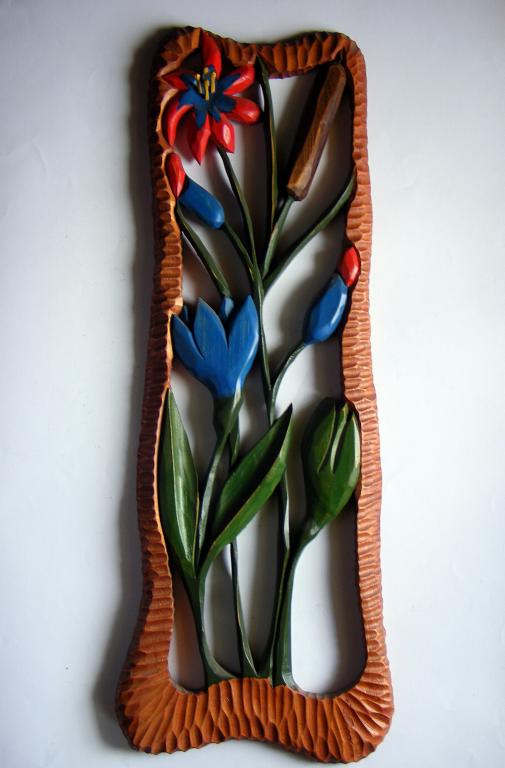 Płaskorzeźba kwiaty 80 cm, rzeźba z drewna
