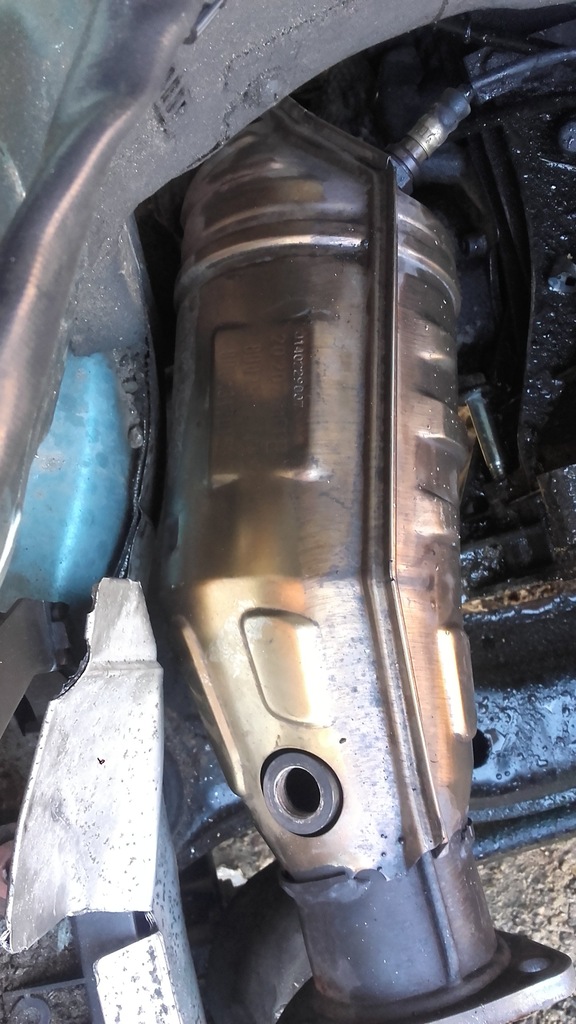 Katalizator audi a4 b5 1.6 benzyna ANA sprawny.