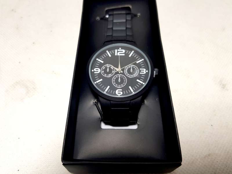 ZEGAREK AVON  * JAK NOWY *