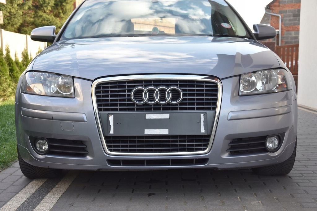 AUDI A3 8P ZDERZAK PRZÓD PRZEDNI DUŻY GRILL LY7H