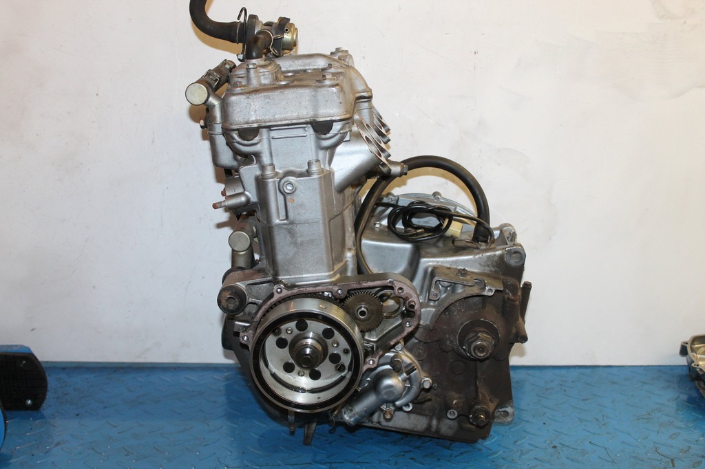 KAWASAKI ZZR 600 93-04 SILNIK