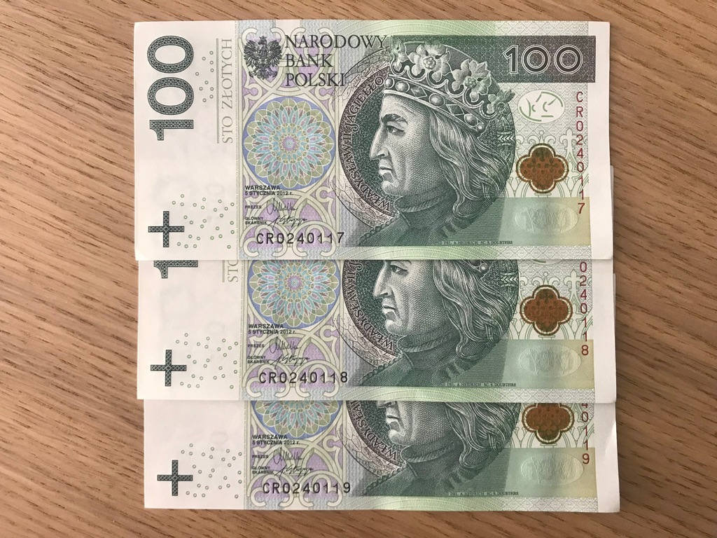 3 banknoty 100zł z kolejnymi numerami seryjnymi