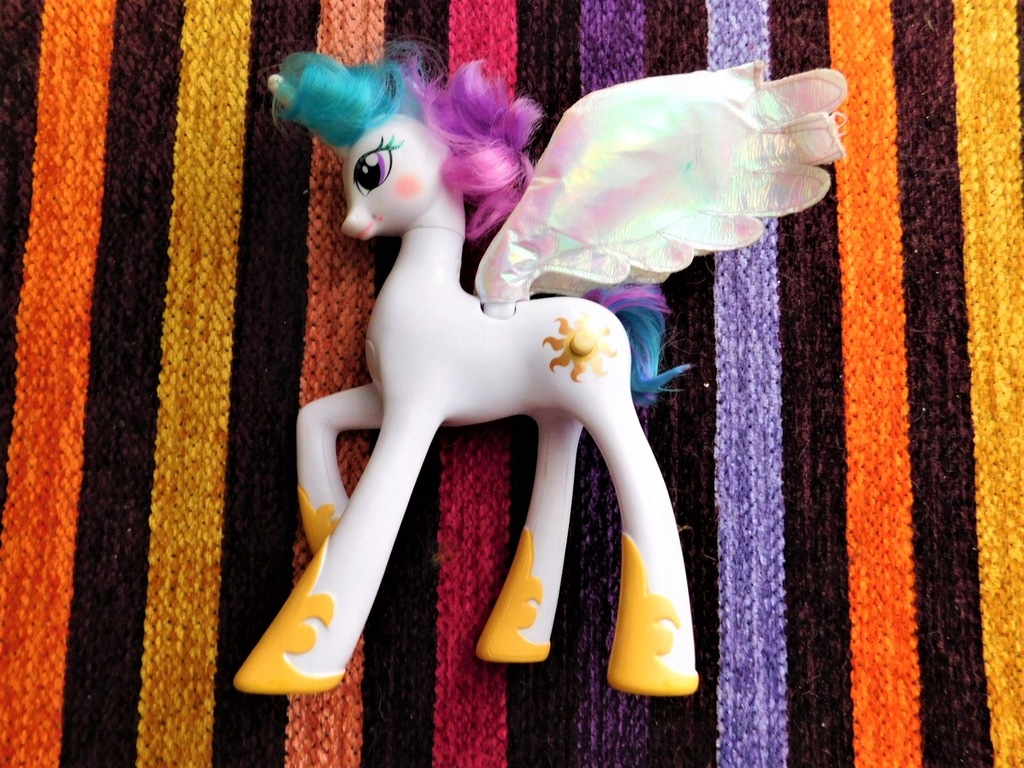 KONIK My Little Pony CELESTIA SKRZYDŁA ŚWIECI