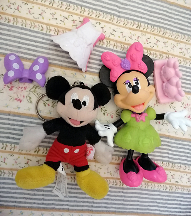 Myszka Minnie MATTEL do ubierania + brelok Mickey