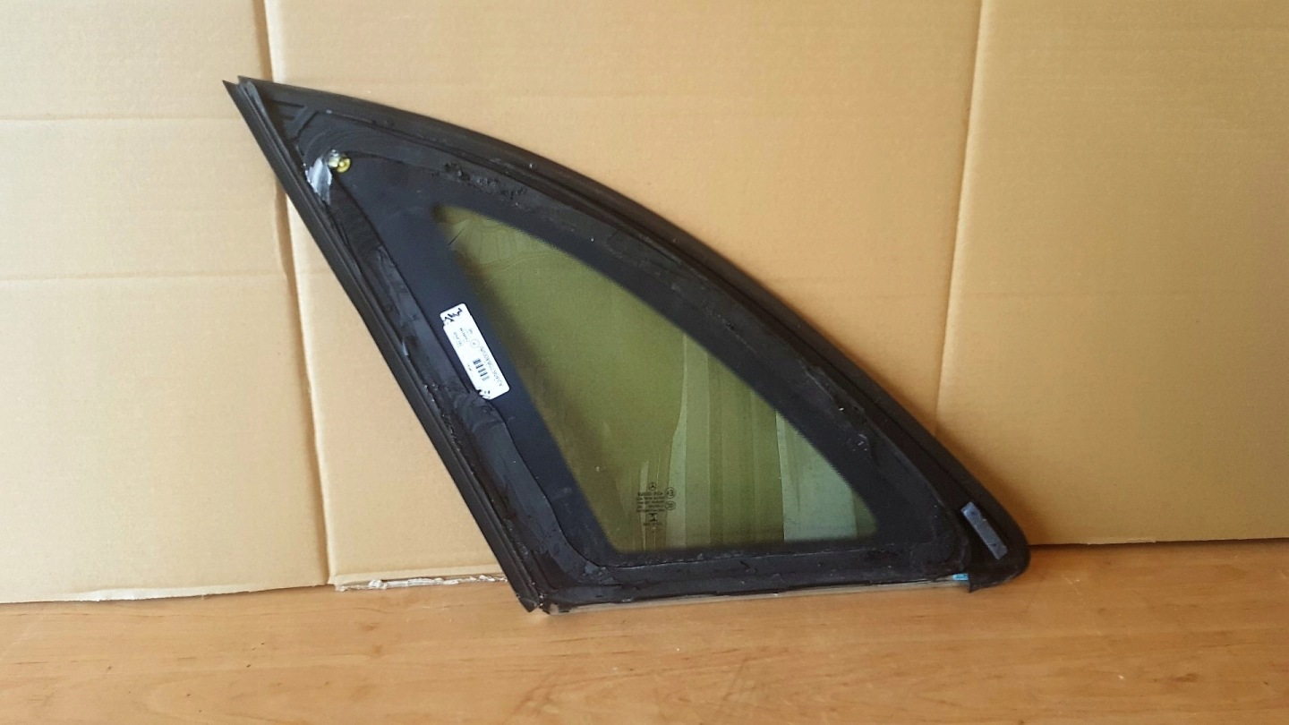 window bodywork right rear part TROJKAT MERCEDES 246