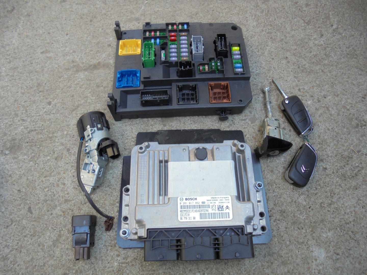 computer 1.6 HDI CITROEN c4 DS4 Montaggio 9677031180