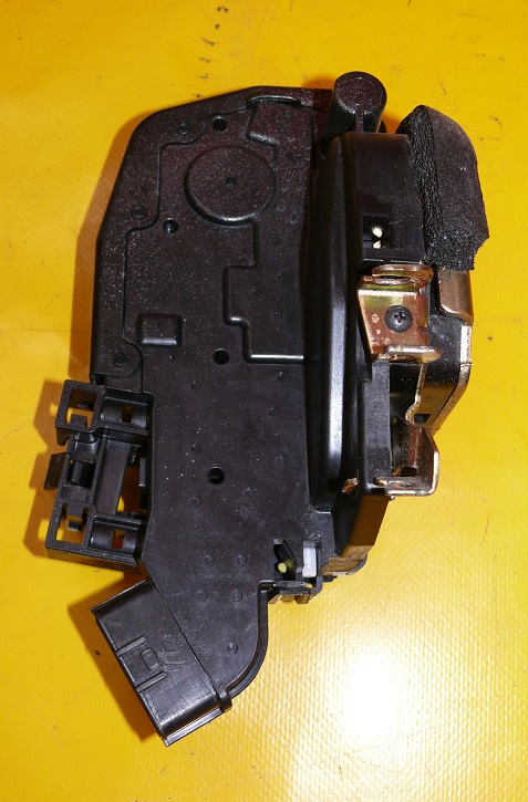 lock door left rear part NISSAN SENTRA B16 2006-2012r