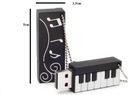 USB FLASH DISK 16 GB ORGAN KEYBOARD HUDBA + KĽÚČENKA Farba viacfarebné