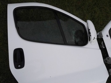 фото thumb №10, Дверь перед trafic vivaro primastar 01-14 белый