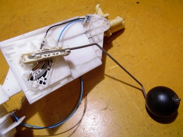 фото thumb №6, Датчики уровня топлива 3.0 tdi a4 b7 8e0201318r