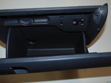 фото thumb №4, Бардачок пасажира vw golf plus 5m0