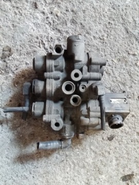 Купить Actros mp3 mp2 axor клапан управление подушек подвеска ecas 0003276625, фото thumb