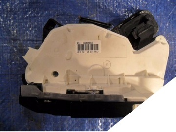 Skoda rapid 2012-13r замок дверь левый зад фото №1