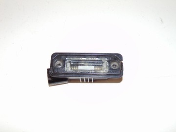 Лампа номерного знака регистрационный audi vw 3d0943021 фото №1