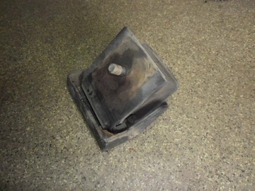 Canter fuso 3.9 cushion motor bracket fasteners, фото