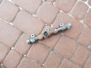 Fuel rail primastar vivaro 0445214258, фото