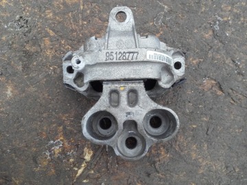 Bracket cushion boxes 95128777 mokka trax opel, фото